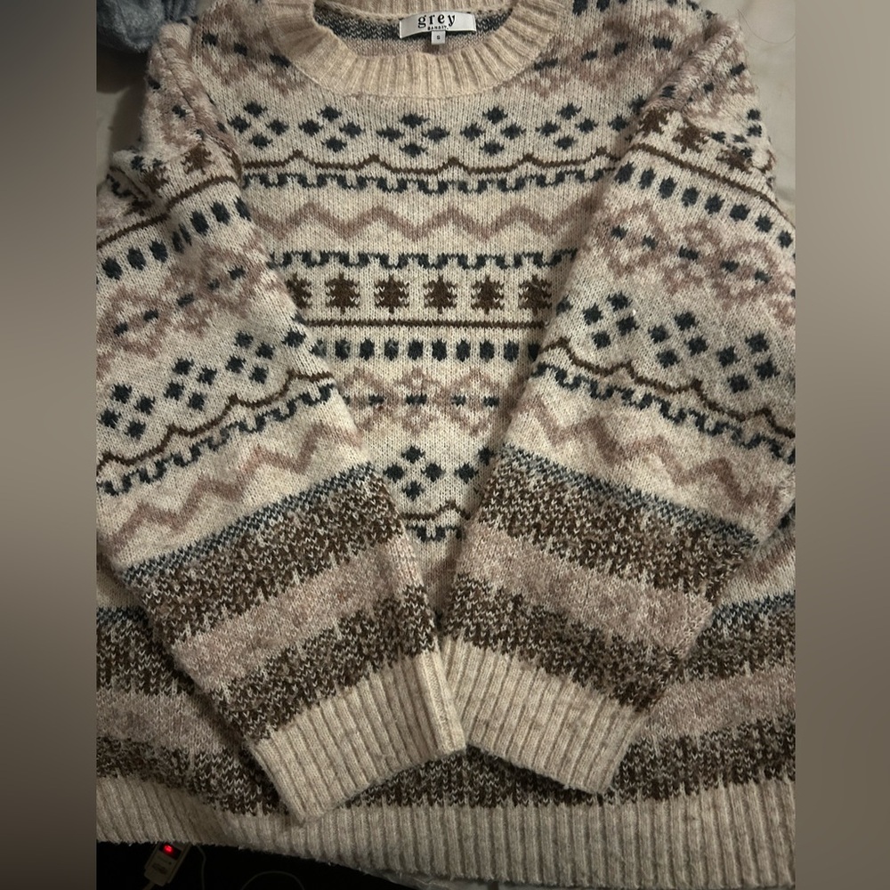 FALL Grey Patterned Knit Sweater